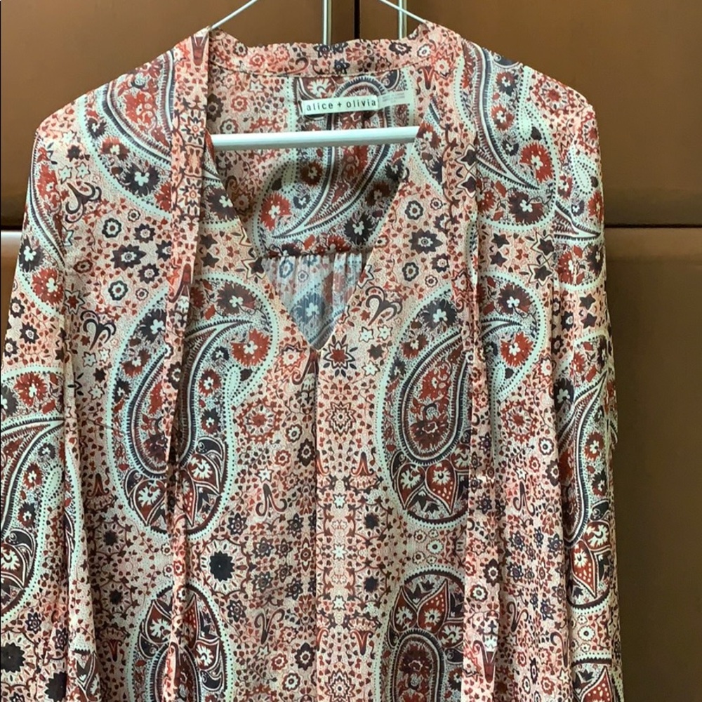 Alice and Olivia top